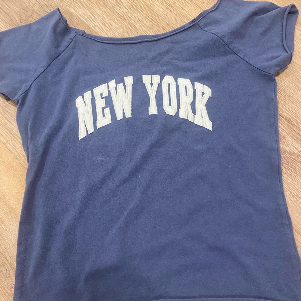 Brandy Melville off shoulder New York shirt blue one size